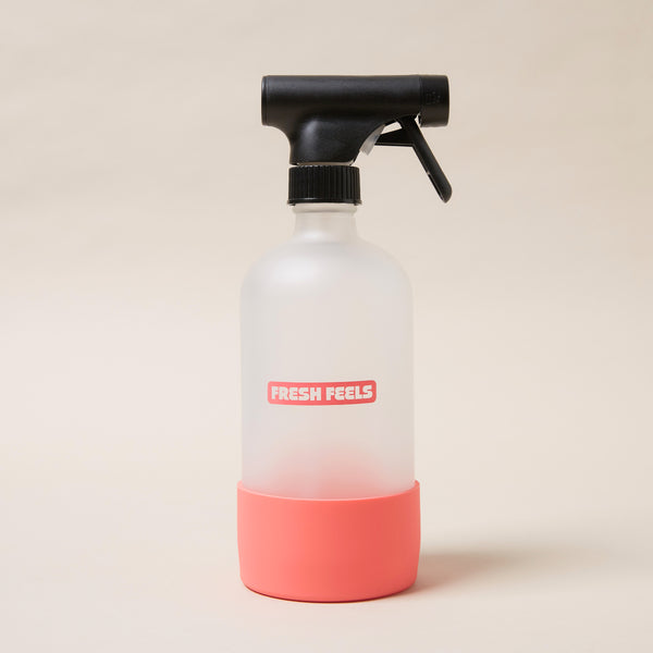 Fresh Feels reusable 500ml multipurpose spray bottle with easy-grip trigger, fill line and frosted finish